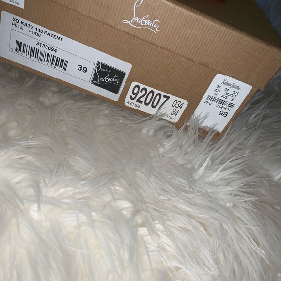 Christian Louboutin So Kate 120 Nude Patent - Picture 8 of 8